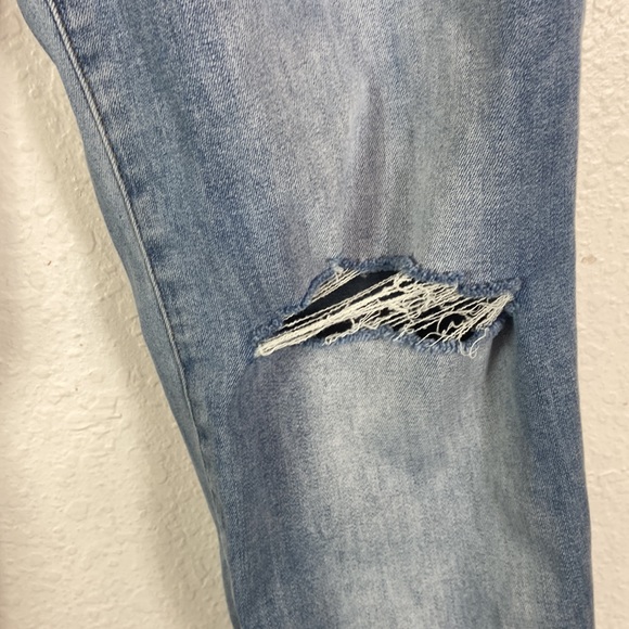 Euc Blank NYC Baxter ribcage high waist distressed wide leg jeans - Picture 6 of 12